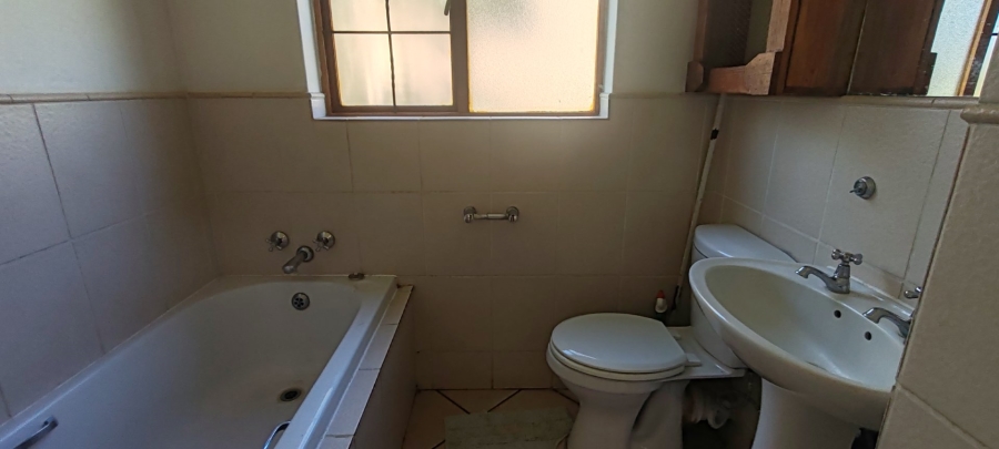 2 Bedroom Property for Sale in The Coves North West